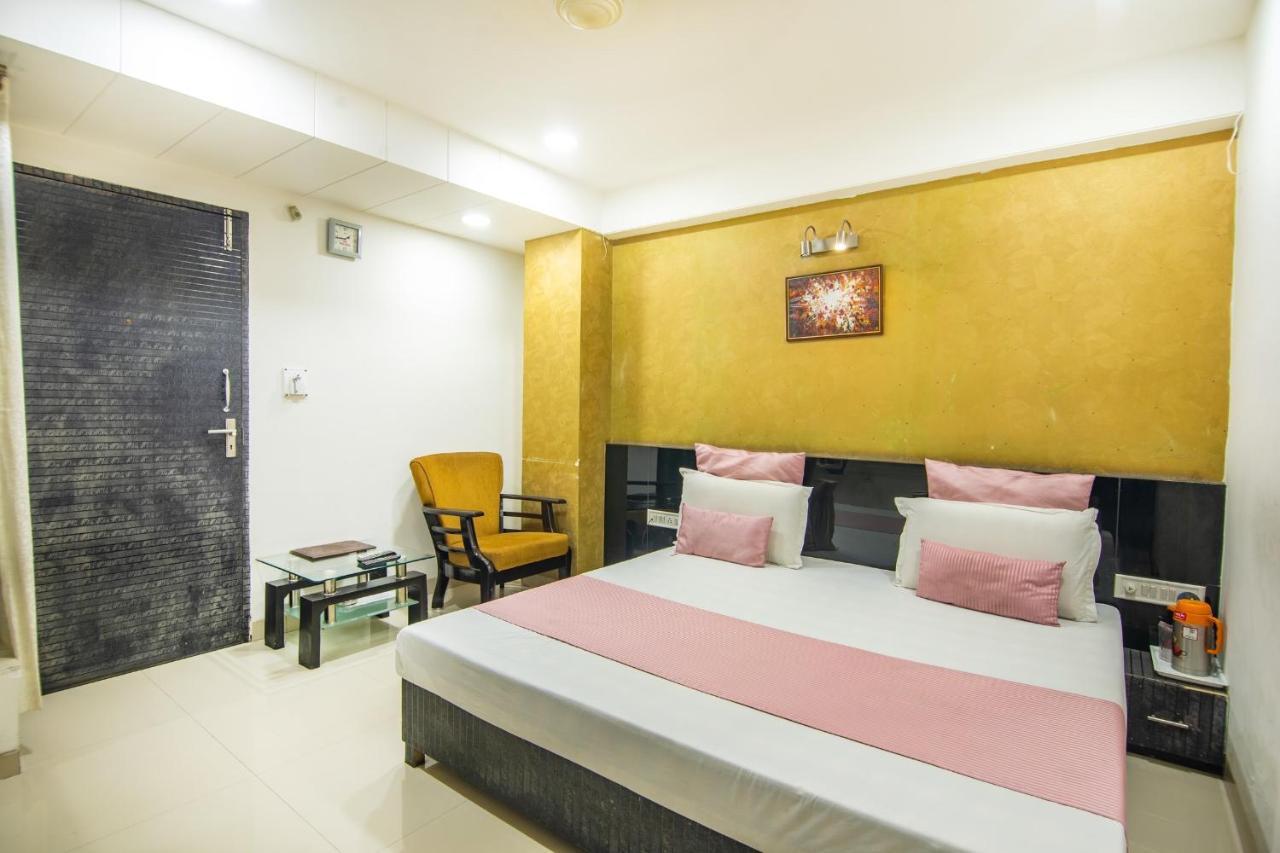 Morya Regency Hamidia Road Hotel Бопал Екстериор снимка